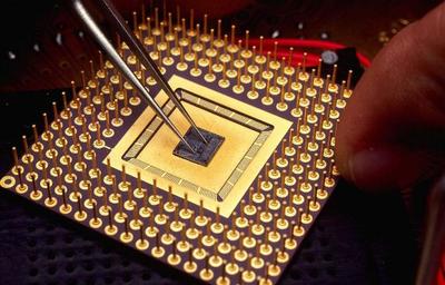 深入解析MC14066BDR2G四路模拟开关集成电路的设计与应用